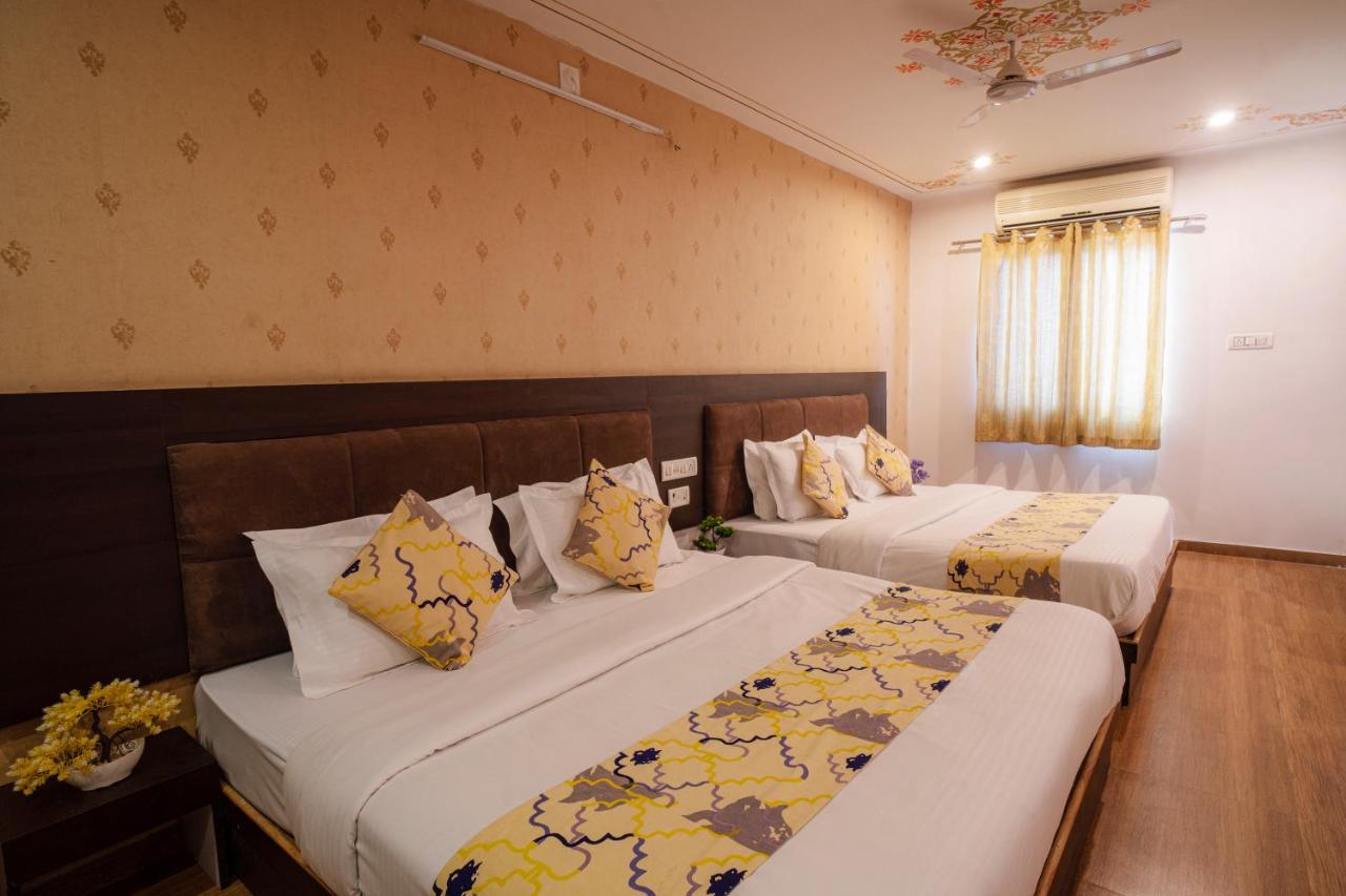 Tripli Hotels Arunoday Palace Udaipur Exterior photo